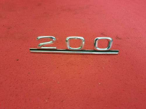 Mercedes benz 200 - mercedes, lettering